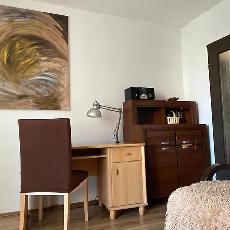 Noc Z Obrazem - Balkon - Praga Apartment Warsaw