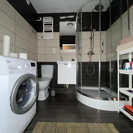Noc Z Obrazem - Balkon - Praga Apartment