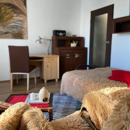 Noc Z Obrazem - Balkon - Praga Daire Varşova