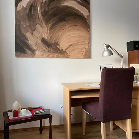 Lägenhet Noc Z Obrazem - Balkon - Praga